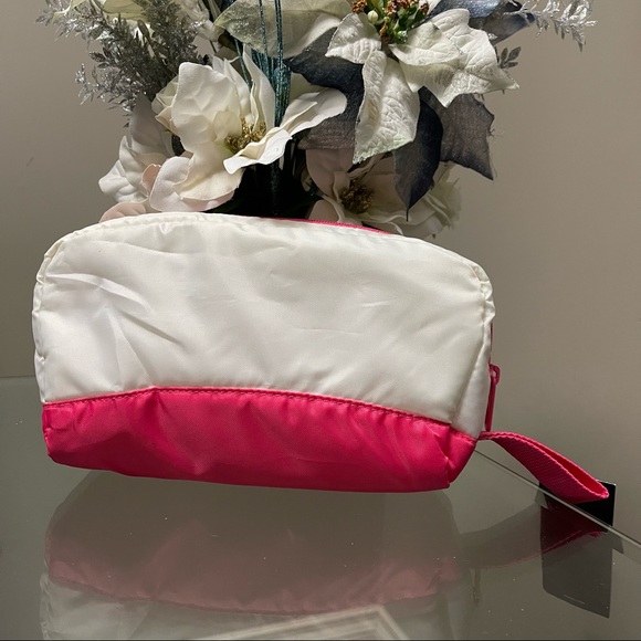 Brand New Addidas Makeup Bag - Picture 3 of 10